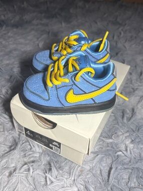 Nike SB Kids Blue Sneakers powerpuff